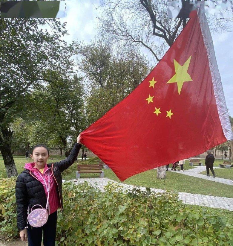 上升的白气球