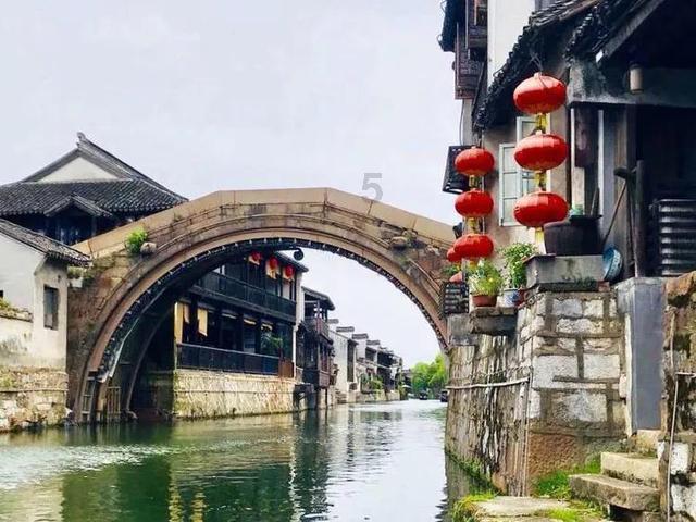 轻钢龙骨的施工流程？
